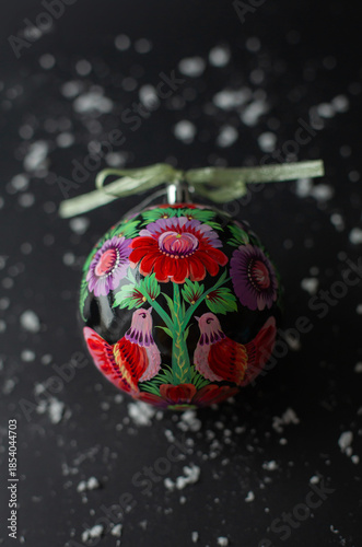 Christmas tree decorations with Petrikov painting