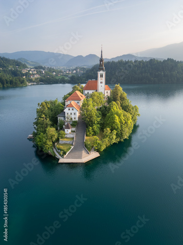 Slika na platnu bled castle lake slovenia