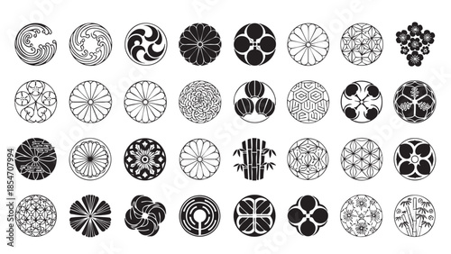 Japanese Mon Crests and Traditional Patterns Keywords: Japanese, crest, mon, traditional