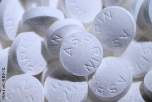 Canvastavla Macro Close up of White Aspirin Tablets