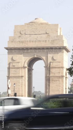 Vertical Time Lapse of Day Time India Gate, Delhi