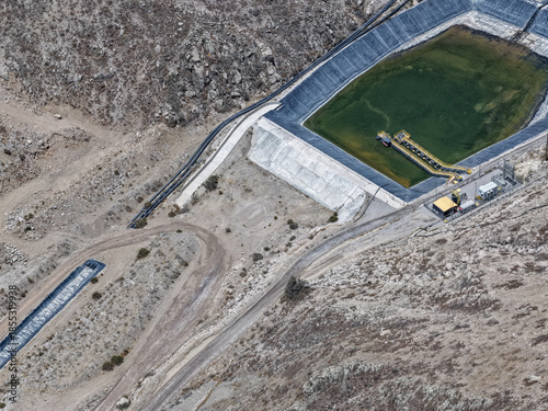 Foto Geomembrane pond for groundwater monitoring for contamination prevention near mi
