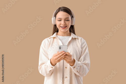 Beautiful young woman in he...