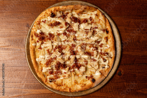 Chicken, bacon and ranch pizza