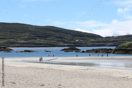 Paysage paradisiaque de la plage de sable blanc à Derrynane, Irlande