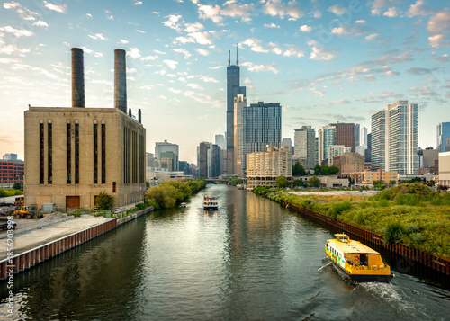 Downtown Chicago skyline with Chicago River 