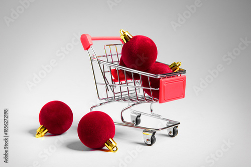 Shopping cart with beautifu...