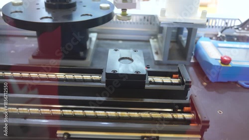 high quality and precision linear bushing drive or lead screw ball bearing of machine on table for industrial work