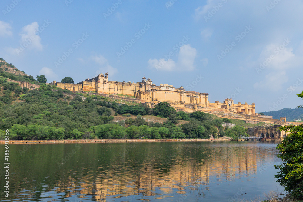 Fototapeta premium Amber fort during the day, Jaipur 