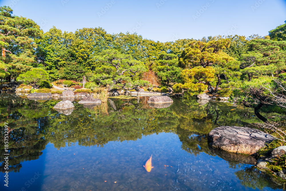 Fototapeta premium 京都の對龍山荘の美しい風景