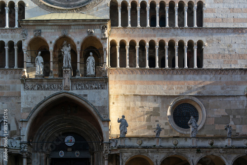 Facade of the Cathedral of Cremona (Cattedrale di Santa Maria Assunta). 