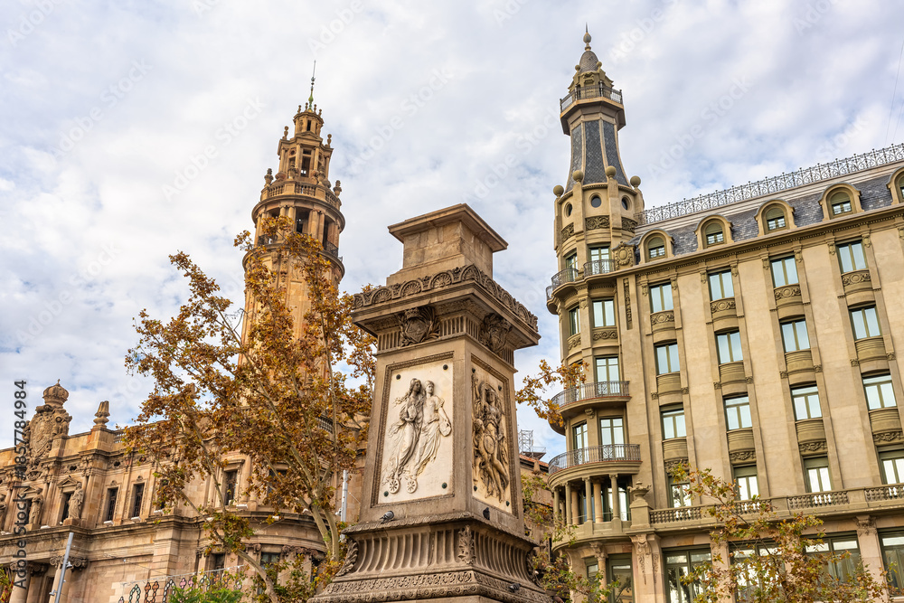 Fototapeta premium Monumental buildings next to the port of Barcelona and the beginning of the city's Gothic quarter.