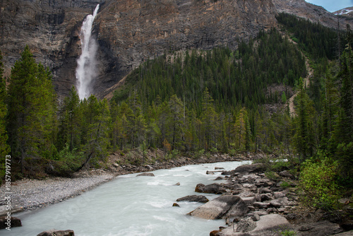 Foto waterfall in Yoho National  Park , Takakkaw Falls