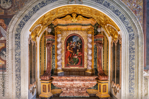 Bild auf Leinwand Italy - Orvieto - Duomo di Orvieto - Ornate golden altarpiece and reliquary in t