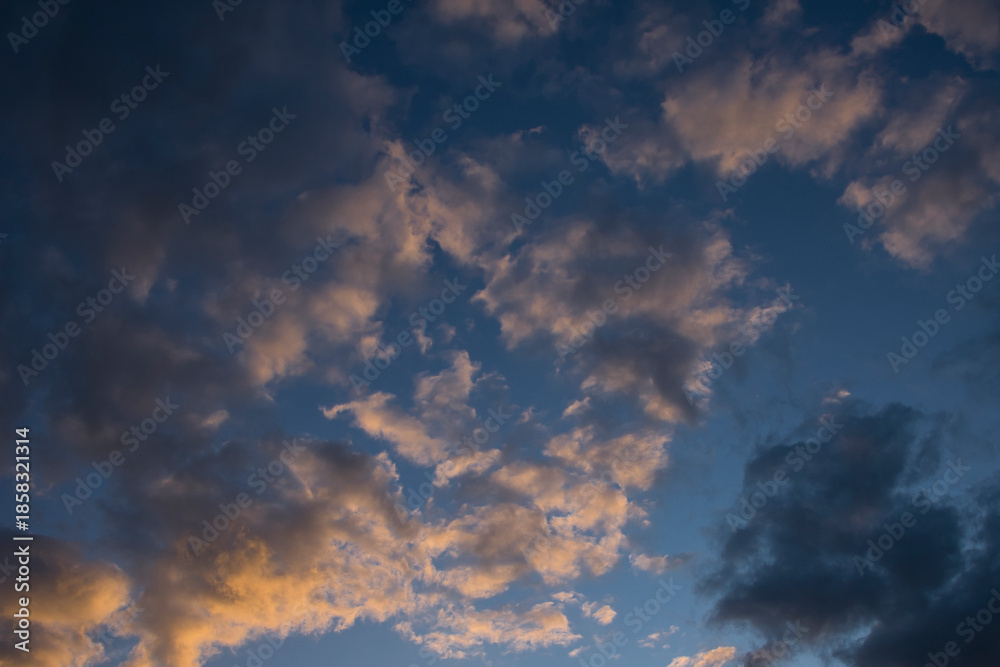 Obraz premium 夕暮れ空