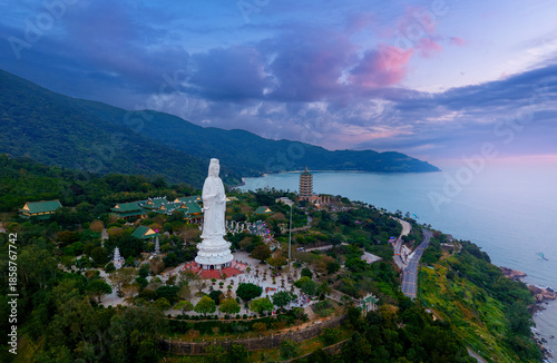 Foto Da nang Vietnam, linh ung pagoda, lady buddha statue, coastal landscape at sunse