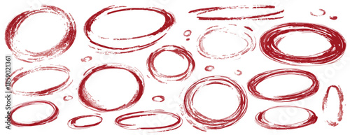 Rote handgezeichnete Kreise und Ellipsen auf weißem Hintergrund, die für Hervorhebungen oder Designelemente verwendet werden können.