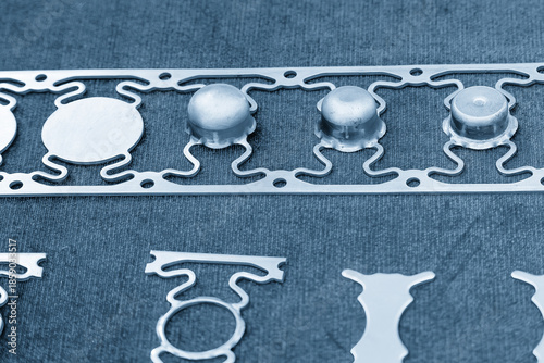 Canvastavla Sample of stamping part of metal drawing process on the progressive die in the light blue scene