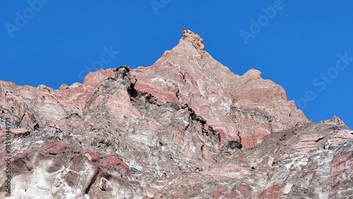 Slika na platnu Salt Range Kalabagh mountains revealing vibrant crystalline salt geology formati