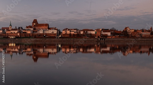rzeka, gród, woda, architektura, europa, podróż, niebo