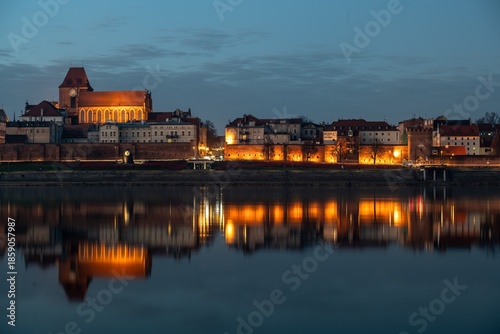 rzeka, gród, woda, architektura, europa, podróż, niebo