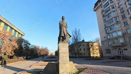 Shabdan Batyr Statue Bishkek – Kyrgyz Hero & 19th Century Leader