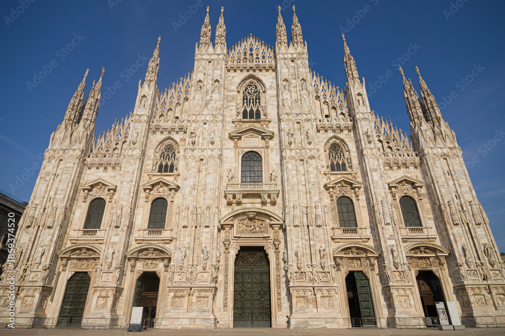 Fototapeta premium Duomo of Milan