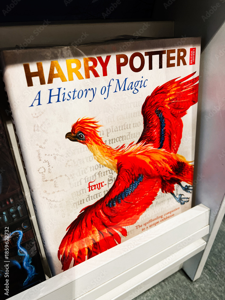 Naklejka premium Harry Potter: A History of Magic by J.K. Rowling