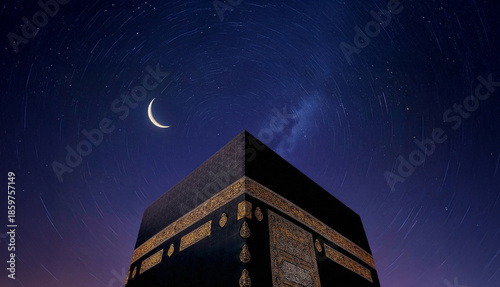 Schilderij op canvas Cinematic view of the Kaaba, crescent moon and stars.