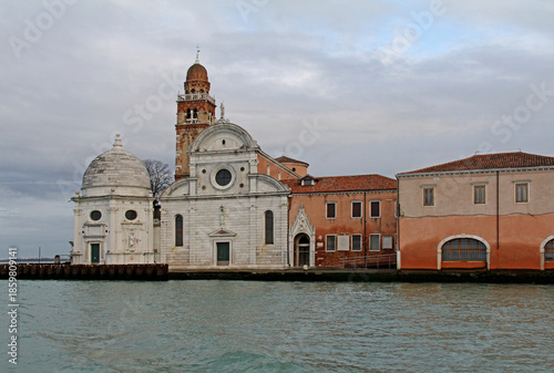 la chiesa San Michele al cimitero di Venezia
