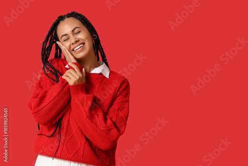 Beautiful young happy Afric...