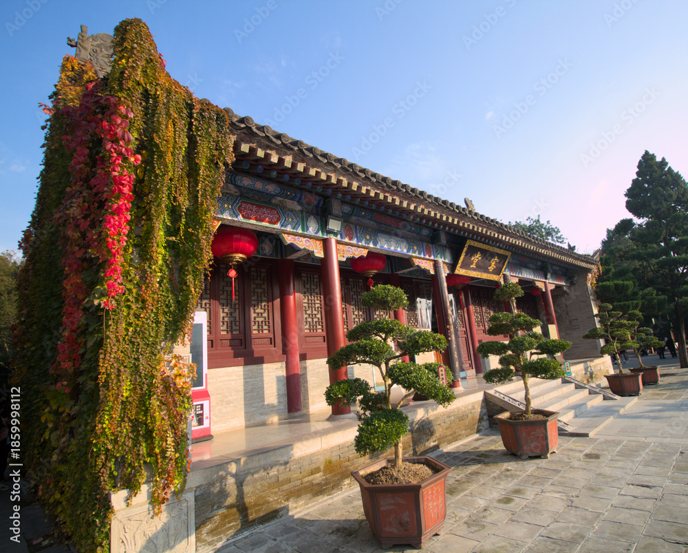Fototapeta premium Buddhist temple building in autumn