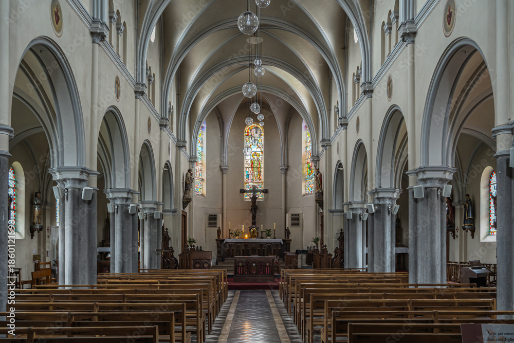 Obraz premium Église catholique Saint-Martin à Cappelle-en-Pévèle, village situé en région Hauts de France