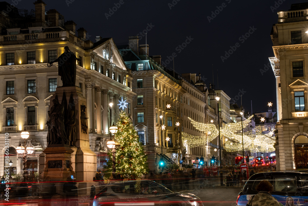 Fototapeta premium Festive Night in City Center Streets