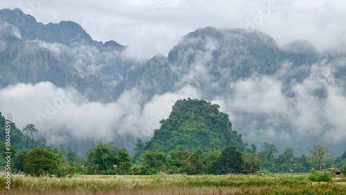 Laos - Karststeingebirge in Vang Vieng