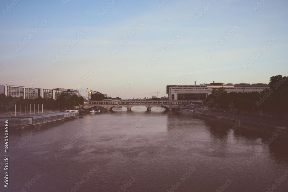 Fototapeta premium PONT DE BERCY PARIS
