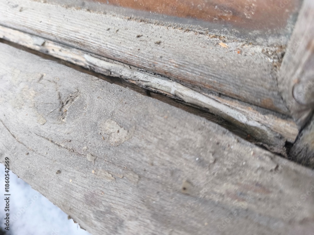Fototapeta premium Weathered Wood Crack: Old Window Frame Detail