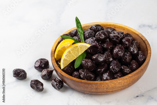 Black olive. Fermented oliv...