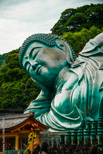 statue of buddha