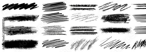 투명한 배경에 활용하기 좋은 손으로 그린 다양한 검은색 선, 스크래치 및 브러시 스트로크 질감 디자인 요소 세트입니다.