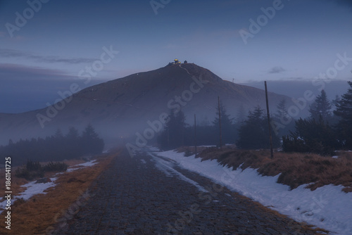 Autumn landscapes of the Karkonosze Mountains near Śnieżka, captured before winter. Dramatic sunrise and sunset light over ridges, valleys, and alpine scenery.