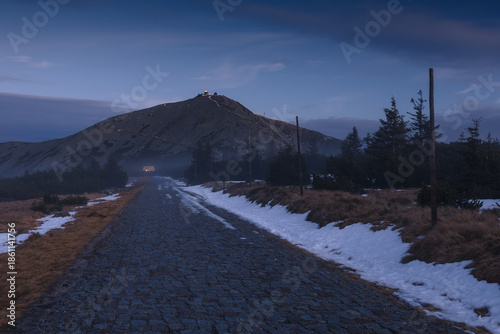 Autumn landscapes of the Karkonosze Mountains near Śnieżka, captured before winter. Dramatic sunrise and sunset light over ridges, valleys, and alpine scenery.