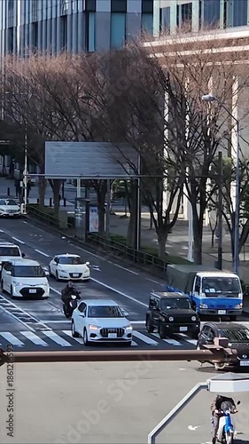 横浜　都市風景　みなとみらいエリア　交通　道路　3月