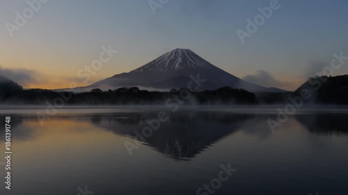 Lake Shoji Morning Mist and Red Dawn with Mt. Fuji - 59.94fps_SDR_10bit_422_Denoised - 精進湖の朝霧と赤い朝焼けの富士山 - P1045735 - 32mm
