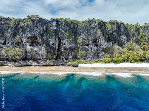 Vertical Makatea and the Tahiti Nui