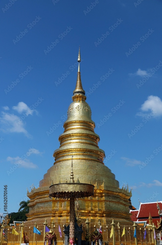 Fototapeta premium Temple Area of Wat Phra That Haripunchai – Thailand