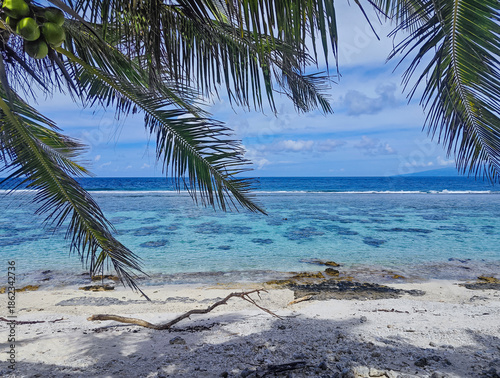 Plage paradisiaque en Polynésie 