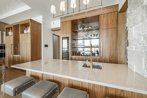 Foto dreamy mountain modern open concept living space interior dining area kitchen ru