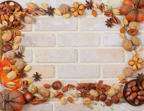 ナッツのフレーム