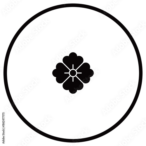 家紋です。糸輪に豆花角といいます。